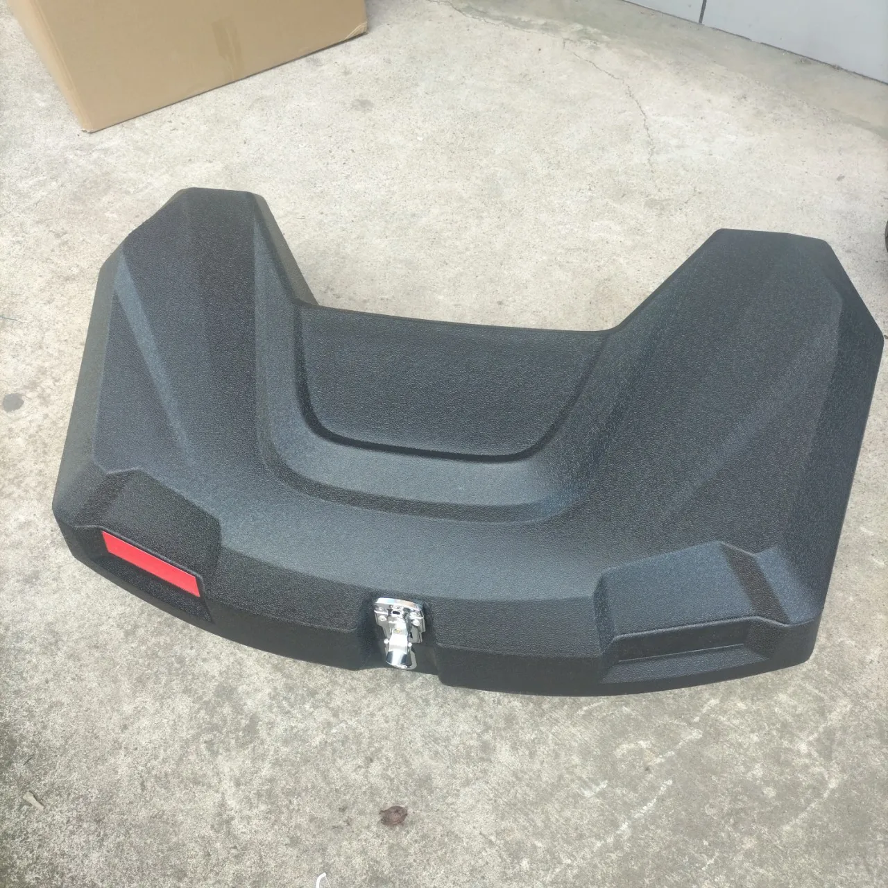 spare box rear trunk is suitable for a variety of models Installation toolbox rear cargo box