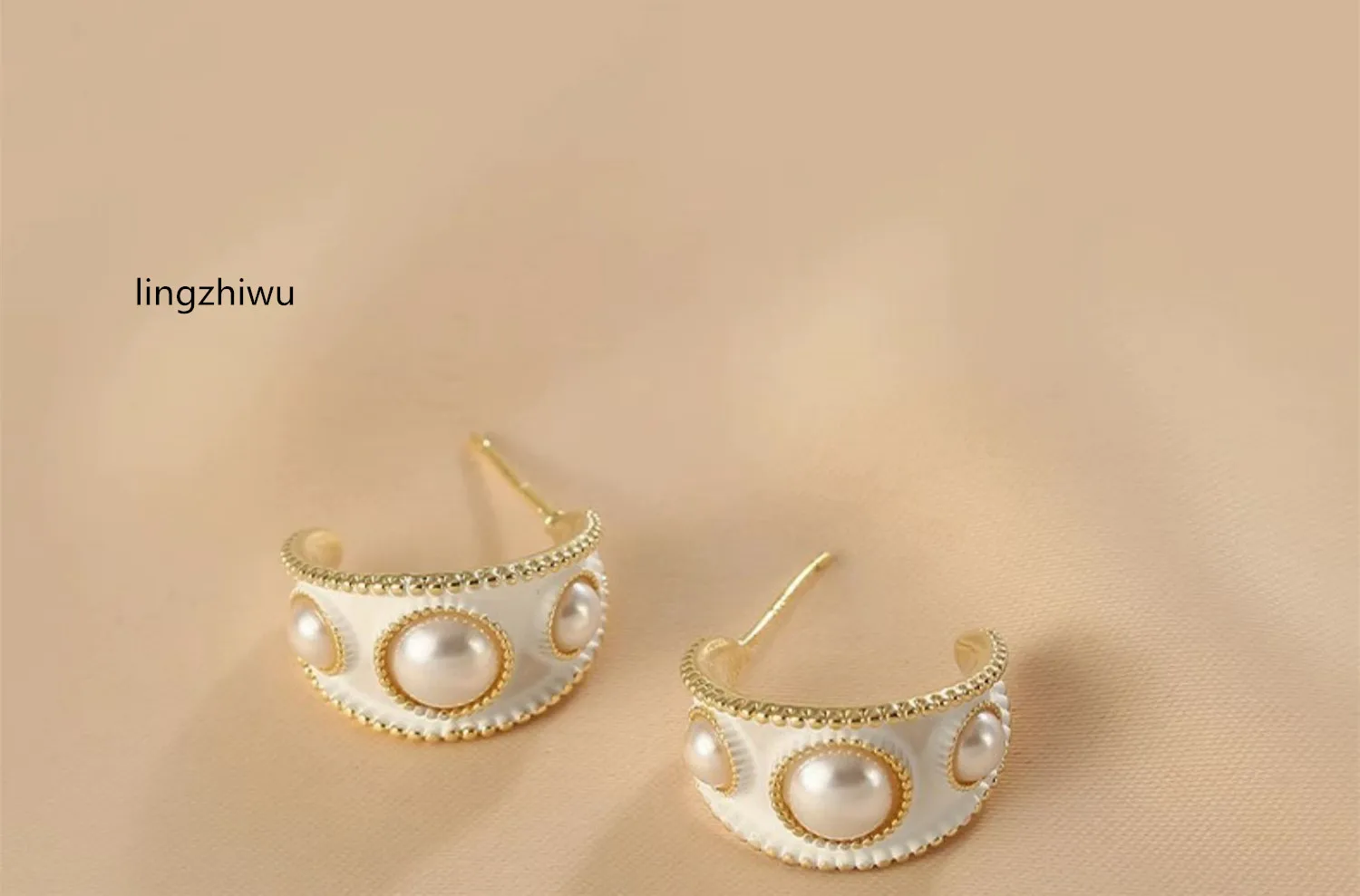 

lingzhiwu British Designer Pearls Earrings Female Vintage HK Fashion All Match Top Quality Ear Decoration New Arrive