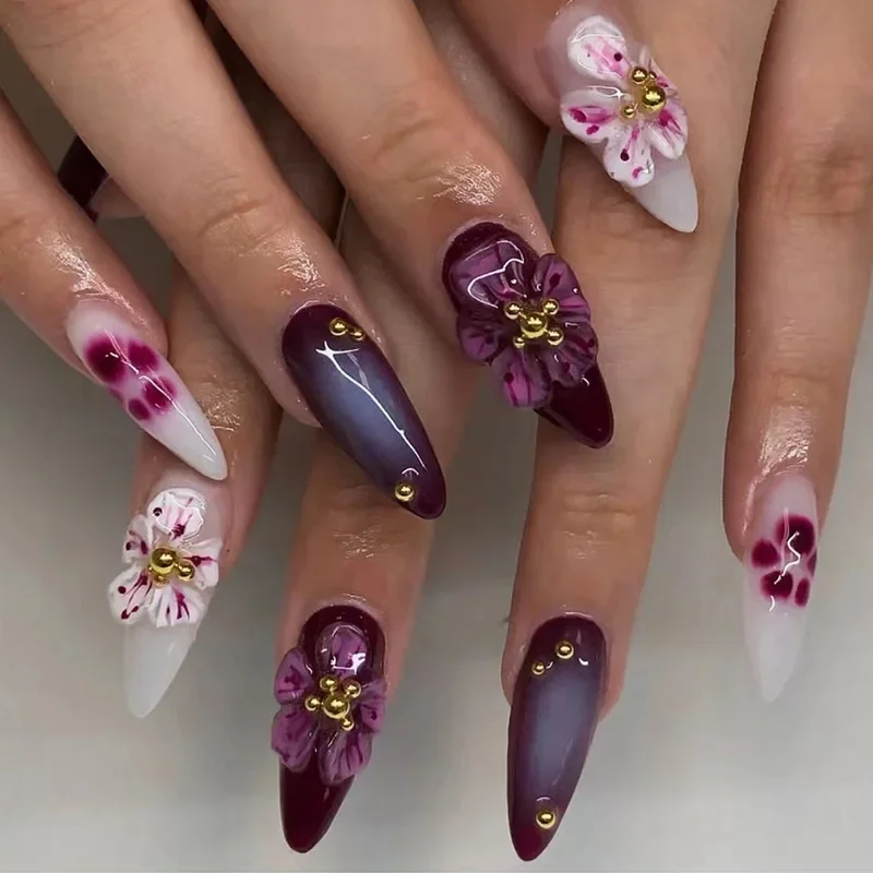 

24Pcs Almond Shaped Purple&White Nails with 3D Flowers and Claw Design Featuring Hawaiian Style Perfect for Summer Vibes Wear
