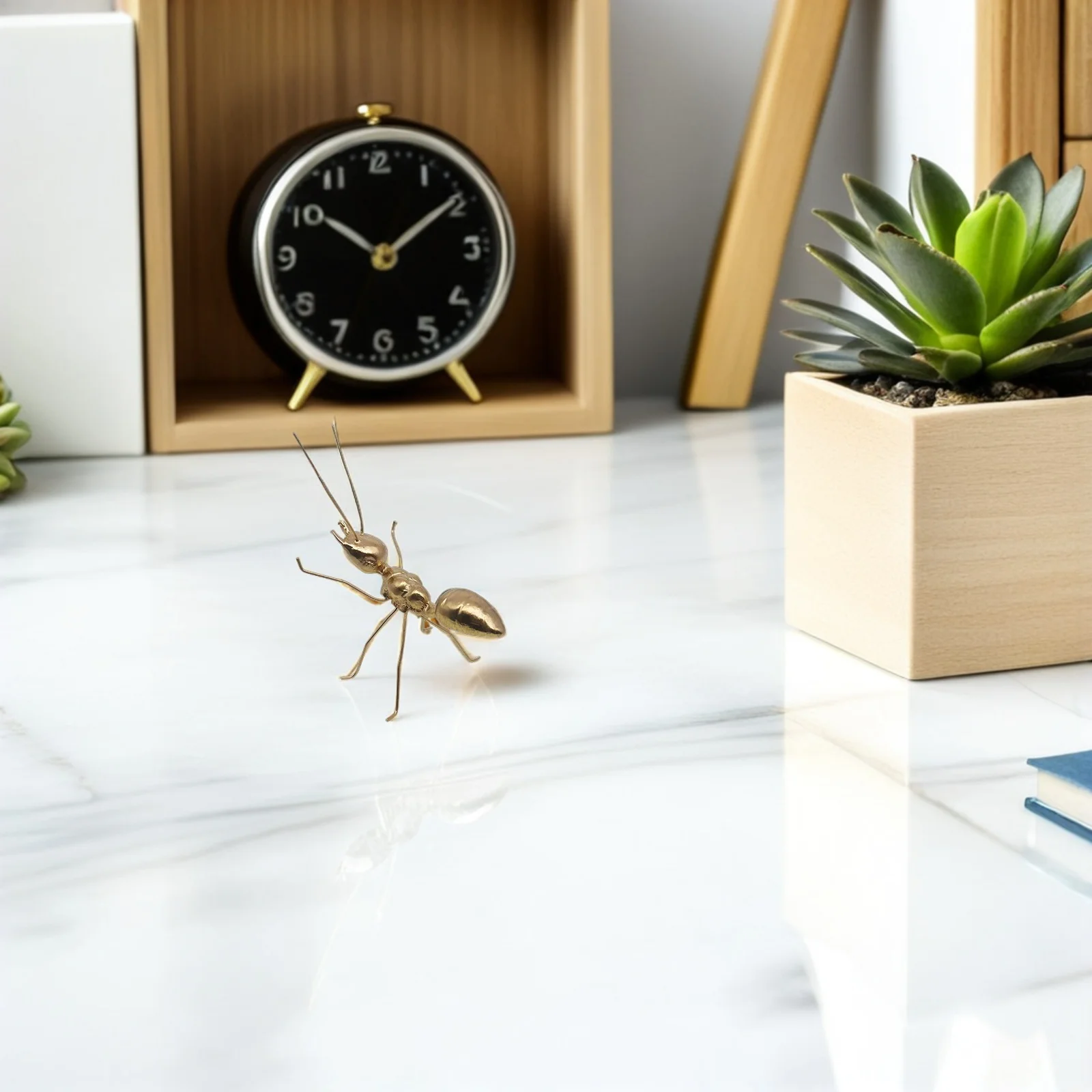 

Solid Alloy Metal Ant Sculpture Small Chic Insect Ornament Party Kitchen Dining Table Decorative Metal Ant Ornament