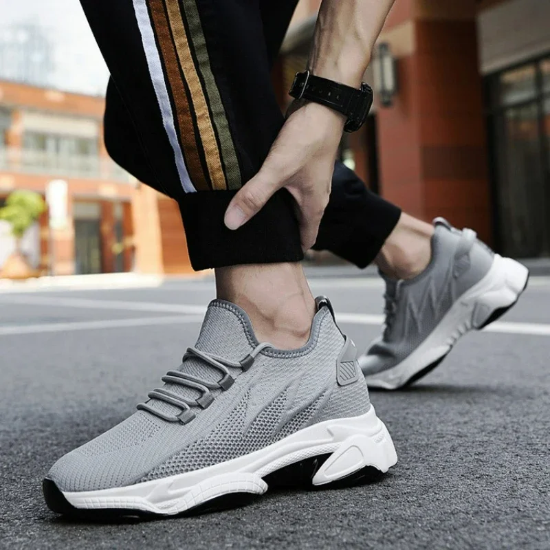 Herrenschuhe, 10 cm höhenverstellbare Sneaker, atmungsaktive Freizeitschuhe für den Außenbereich, Schnürschuhe, Herren-Laufschuhe, Mesh-Material, weiche Sohle, Schuhe mit erhöhter Sohle. – Detail 9