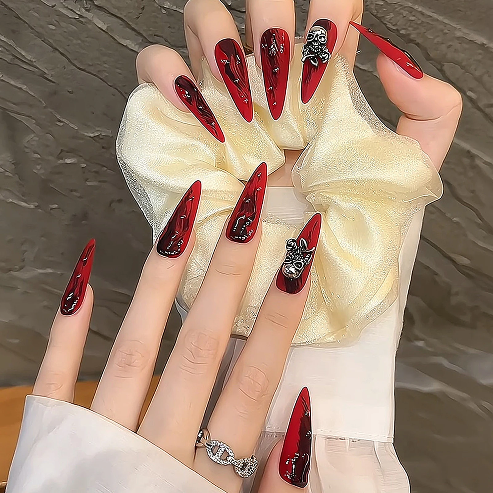 Uñas postizas de Stiletto largas Rojas hechas a mano con diseños de fantasma de Metal, manicura usable de cobertura completa para Halloween