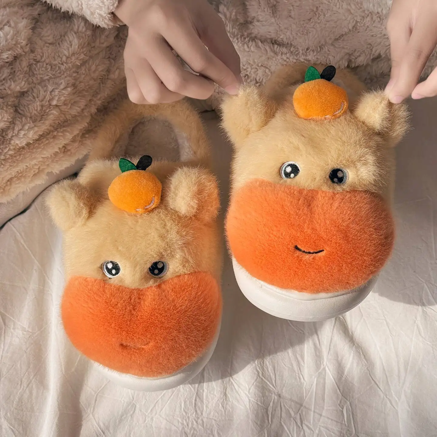 

Women Home Slippers 2025 Autumn Winter New Indoor Household Cute Cow Furry Slippers Women's Winter Non Slip Warm Fluffy Shoes