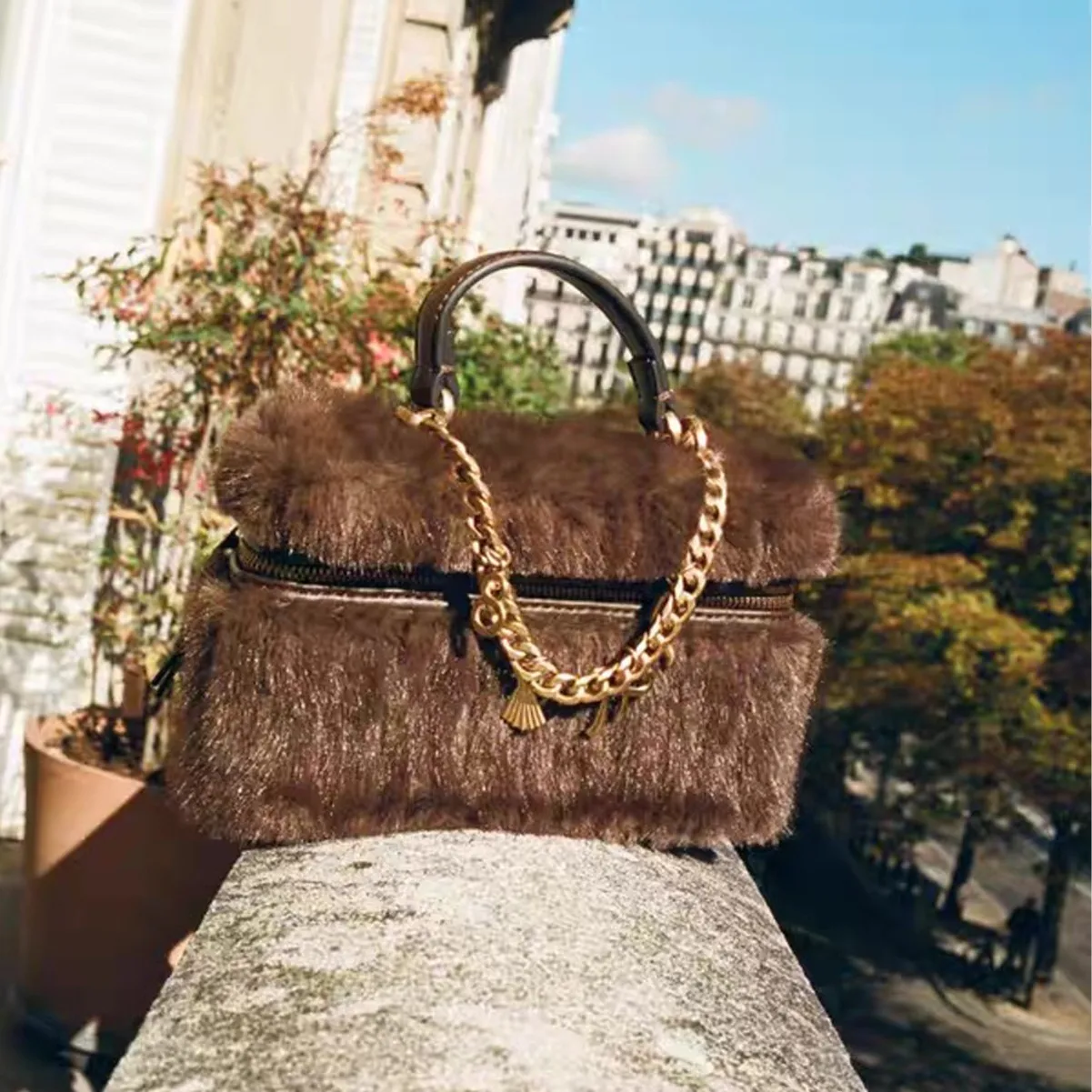 

Luxury Fluffy Plush Women Handbags Designer Bags for Women Winter Faux Fur Bag Warm Soft Box Shoulder Crossbody Bag NEW Clutch