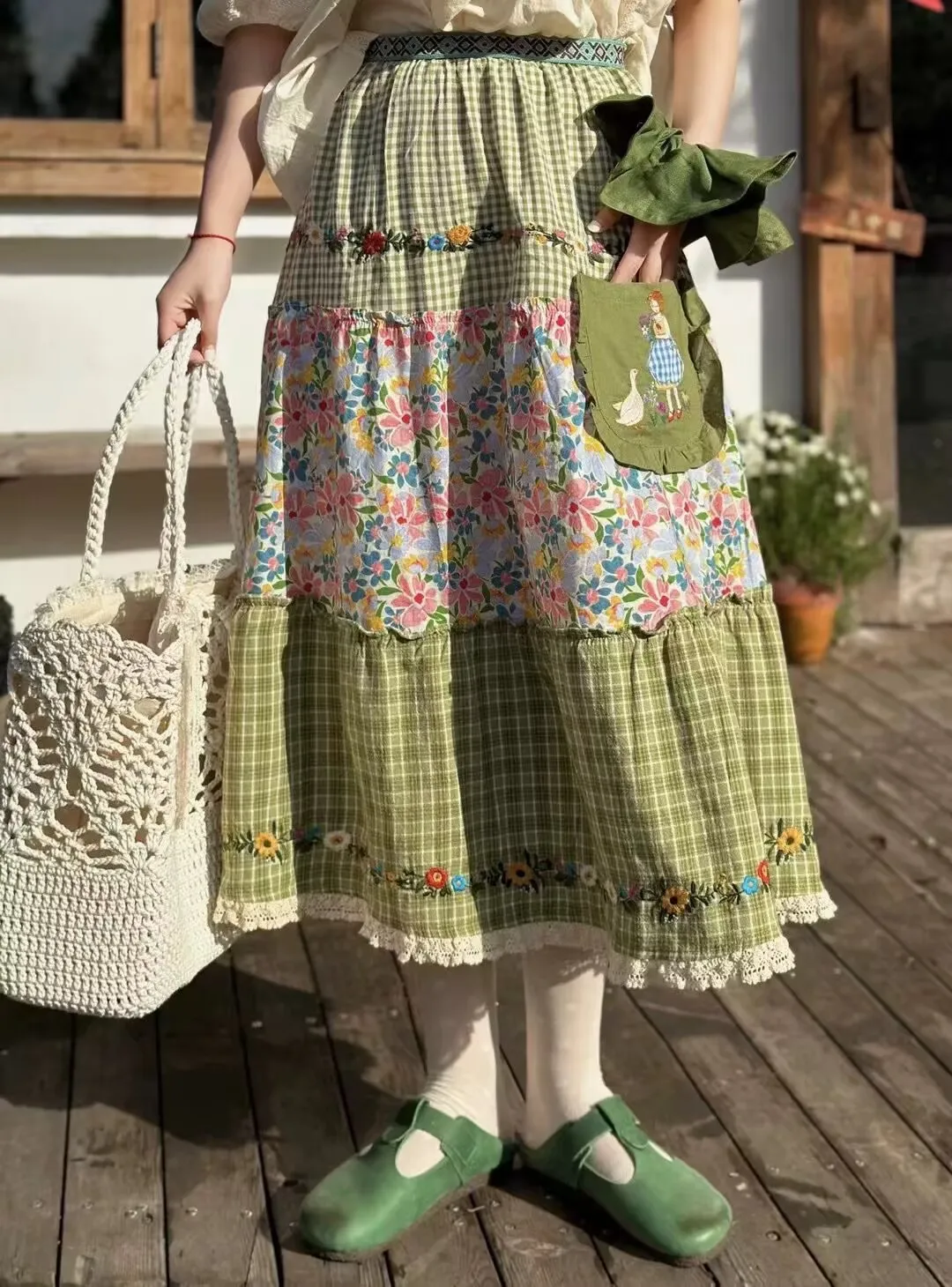 

Women Spring Summer Vintage Embroidery High Waist Long Skirt Japanese Mori Girl Lace Patchwork A-Line Lolita Party Skirt