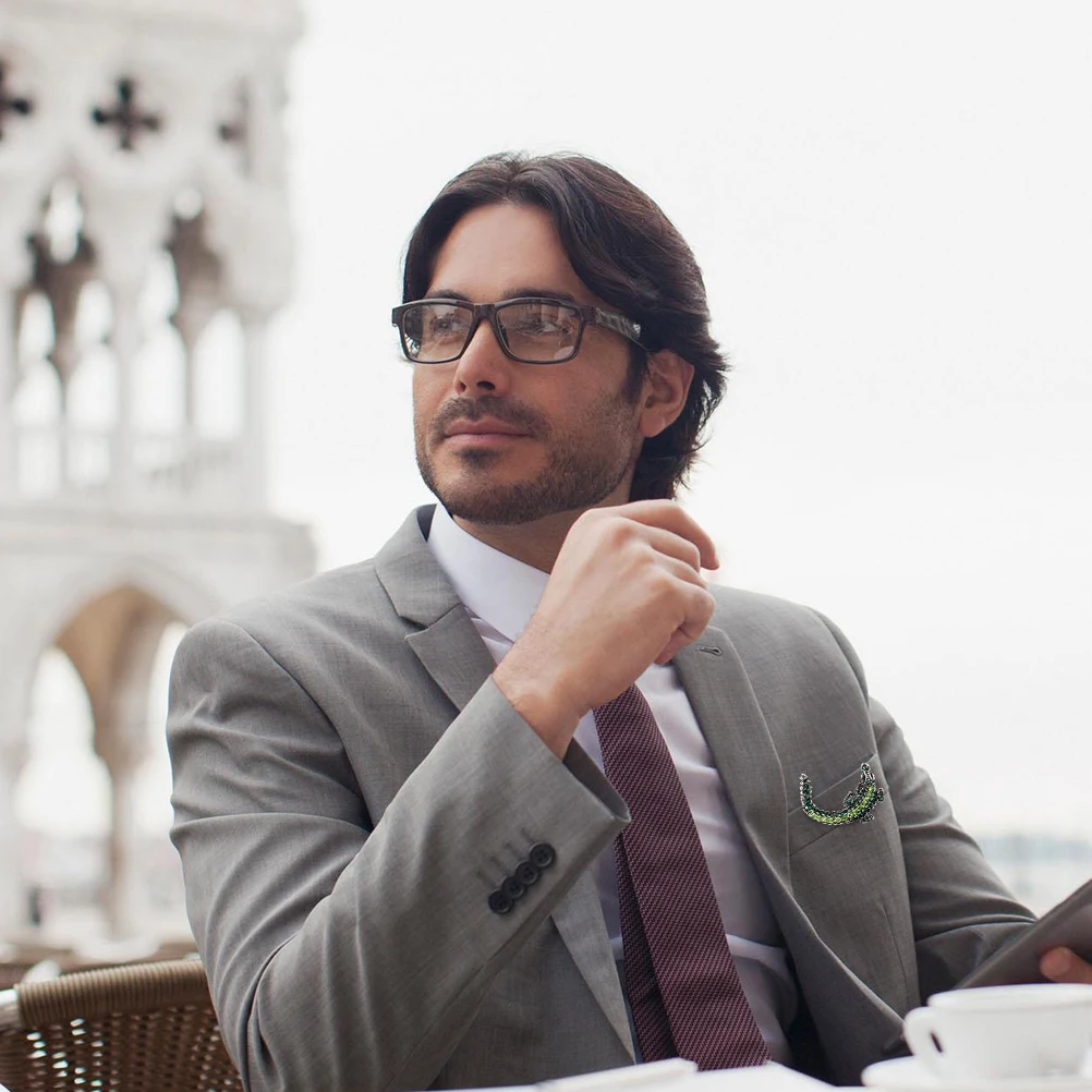 

3Pcs Alloy Rhinestone Brooch Shape Creative Stylish Clothes Pin Collar Pin for Men Alloy Brooch