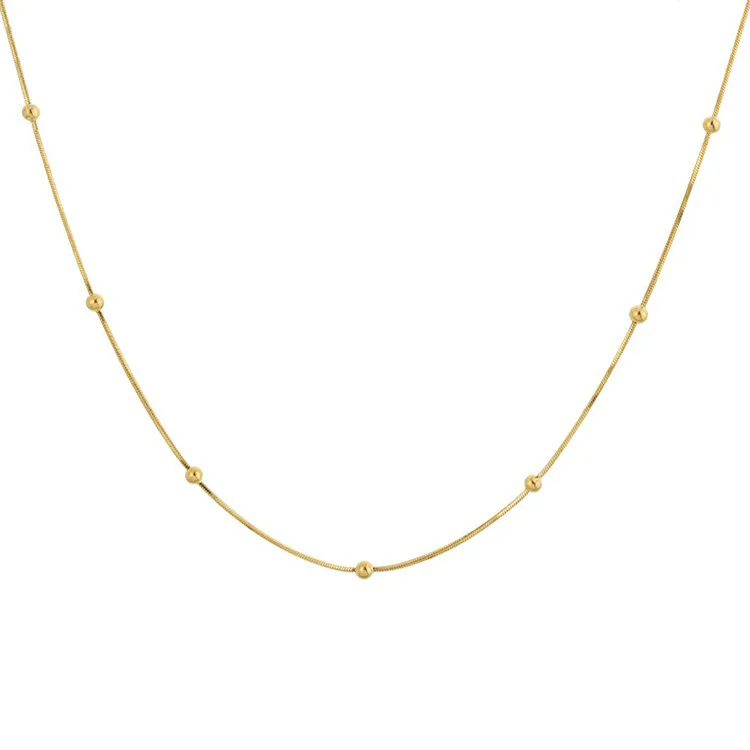 قلادة Lsysss بسيطة ومتعددة الاستخدامات من سلسلة ثعبان من التيتانيوم الصلب للنساء، فاخرة خفيفة مع ملمس راقي، تصميم متخصص، سلسلة ترقوة مطلية بالذهب عيار 18 قيراط K6011، لون ذهبي