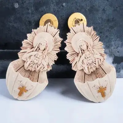 Lot de 2 fontaines à eau bénite catholiques en résine, décoration murale religieuse sacrée, support de rangement pour la maison