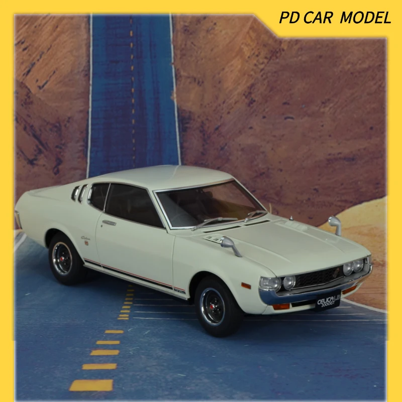 AUTOART Collectible 1:18 FOR  TOYOTA CELICA  LIFTBACK 2000GT RA25 Gift for friends and family