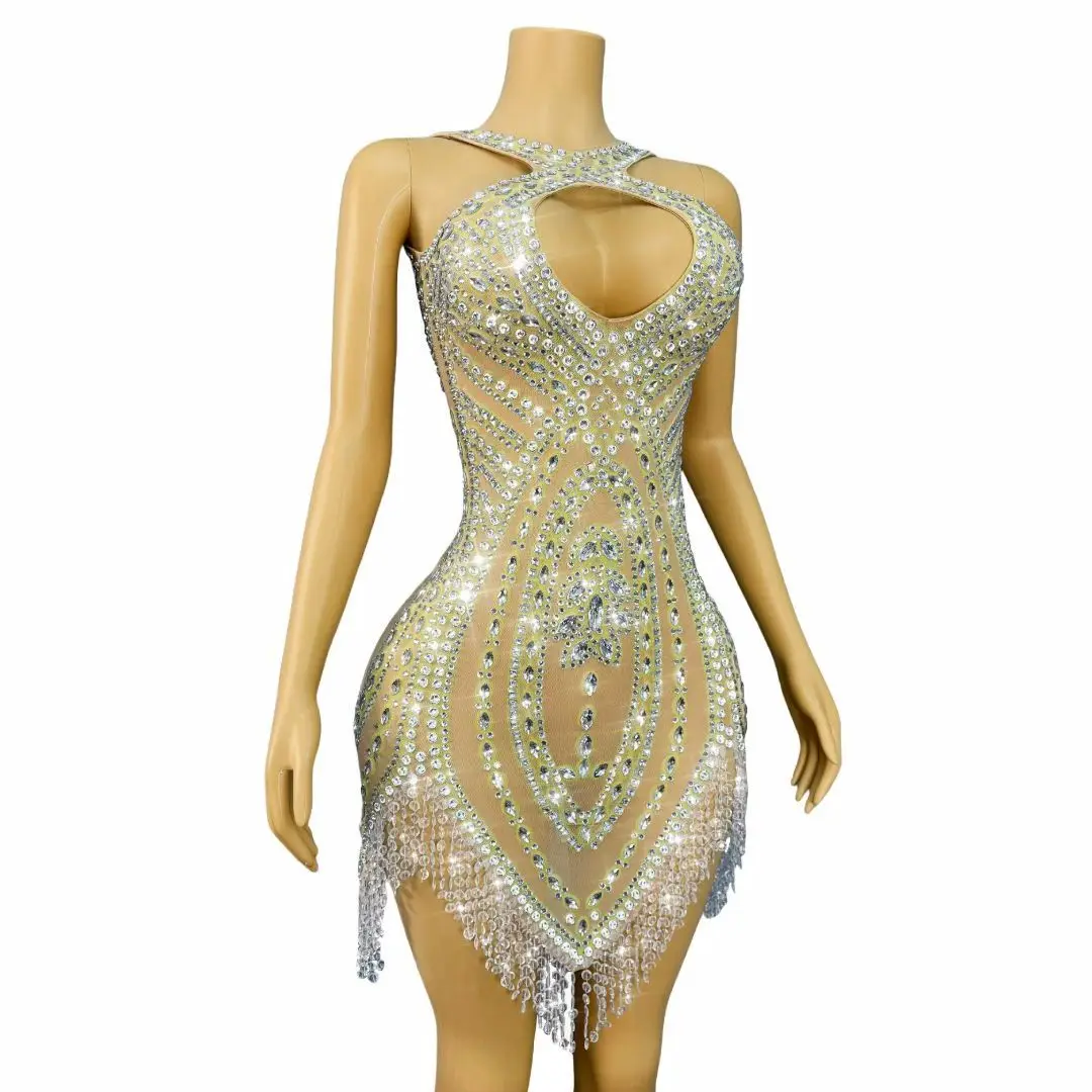 فستان سهرة فاخر من الكريستال في دبي من Wuzhe فستان مثير مفرغ بشراشيب فستان أداء راقص للنساء فستان حفلات الكوكتيل