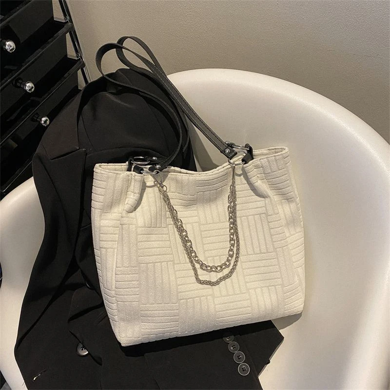Large Capacity Women Bag New Fashion Versatile Chain Tote Underarm Bag Single Shoulder Bag