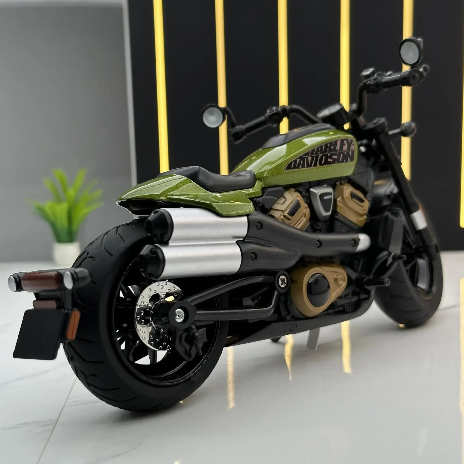 1:12 Harley SPORTSTER S Motorcycle High Simulation Diecast Metal Alloy Model car Sound Light Collection Kids Toy Gifts M41