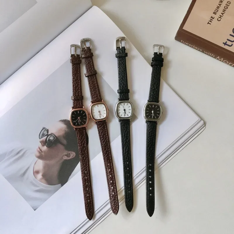 นาฬิกาผู้หญิงเกาหลีเข็มขัดบาง Simple Square Dial นาฬิกาดิจิตอลสไตล์ Jam Tangan Perempuan