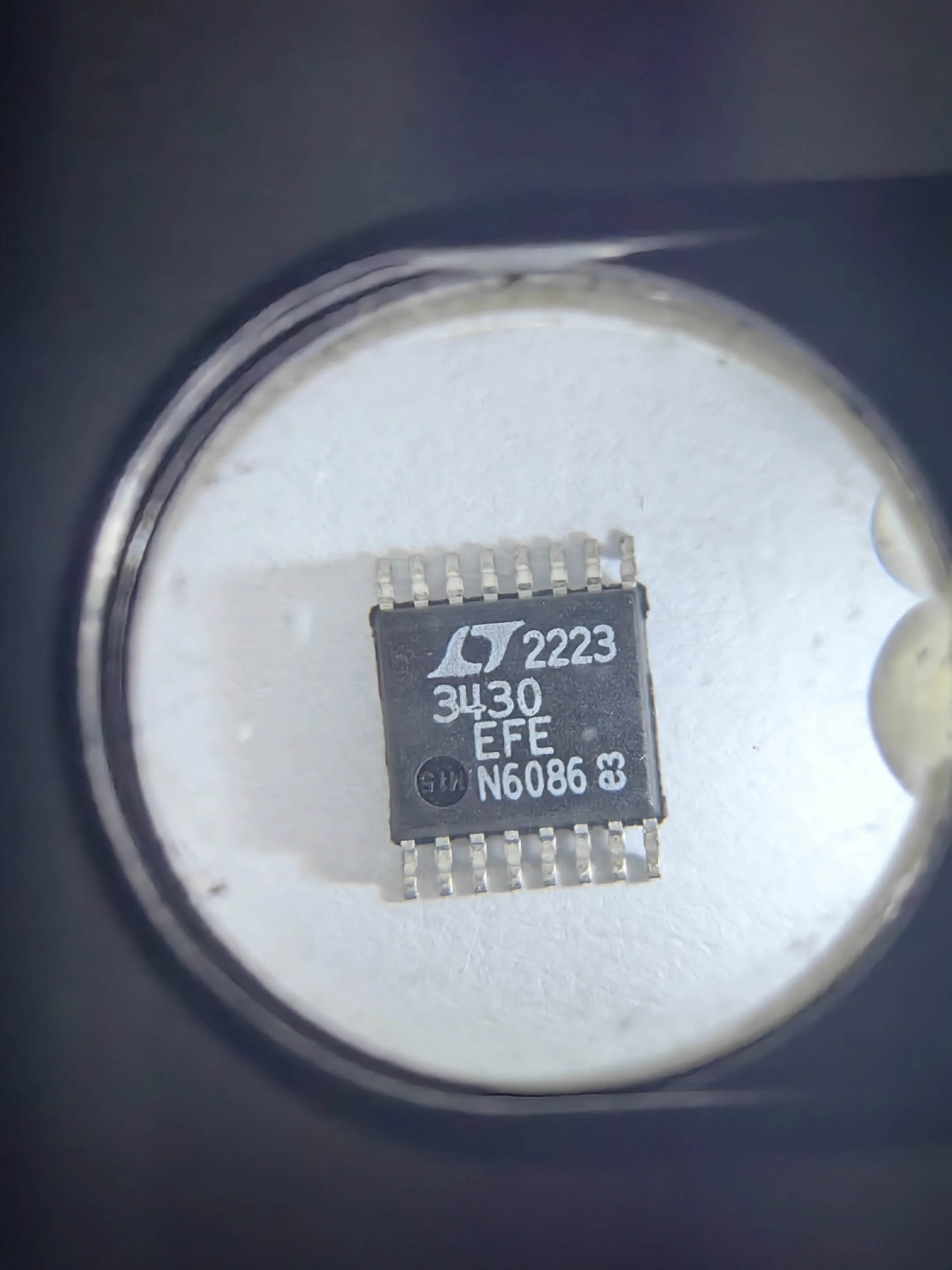 LT3430EFE LT3430IFE LT3430IFE-1 LT3430EFE-1 LT3430 - High Voltage, 3A, 200kHz Step-Down Switching Regulator