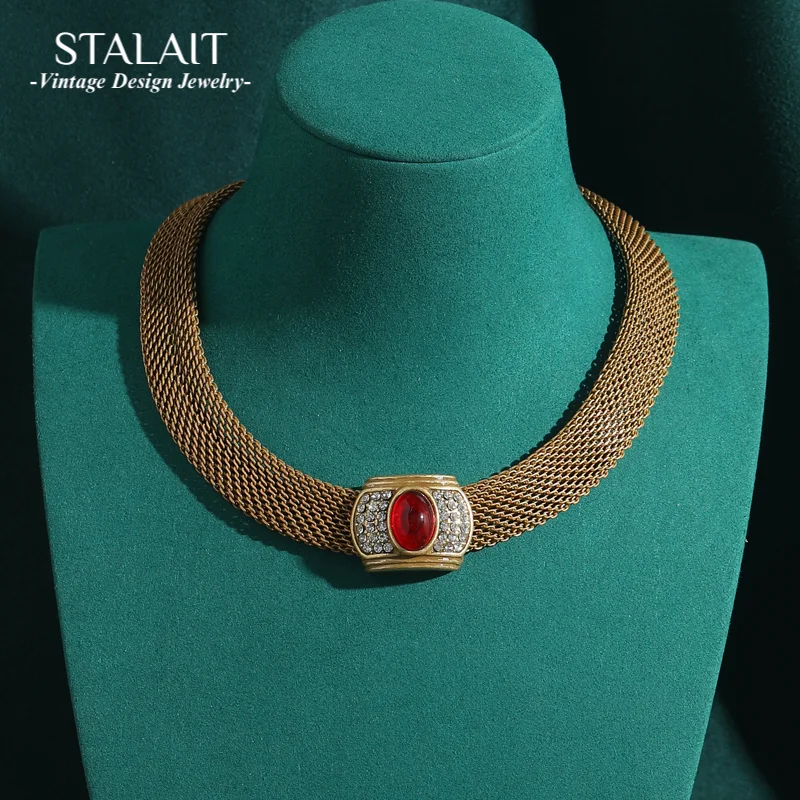 

Vintage Crown Red Choker Necklaces Collar Gold Color Chain Chunk For Woman Antique Luxury Designer Jewelry Accessories 2025 New