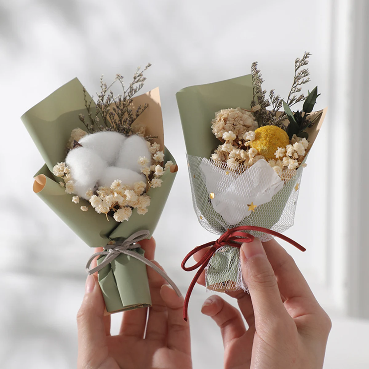 Mini asters, flores secas, pequeños ramos de rosas, flores conservas, sesiones fotográficas, accesorios de flores de mano y regalos para su