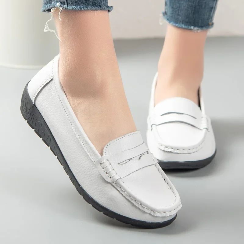 2023 New Women Shoes Moccasins Women Flats Loafers Female Casual Walking Footwear Plus Size Genuine Leather Sneakers for Women