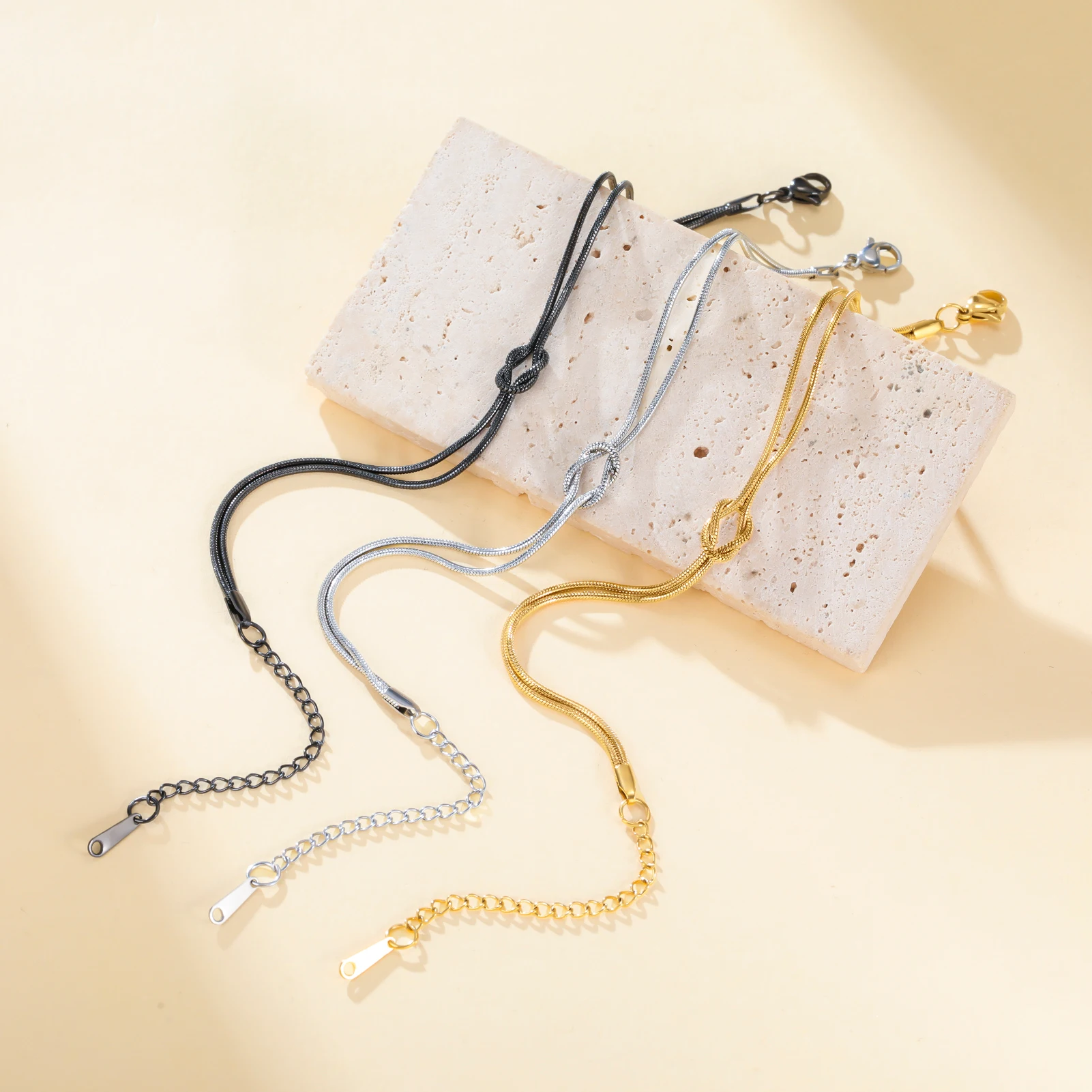 Skyrim Edelstahl Goldfarben Schwarz Paar-Armband Doppelte Schlangenkette Liebesknoten Armbänder für Frauen Männer Minimalistischer Schmuck Geschenk – Detail 11