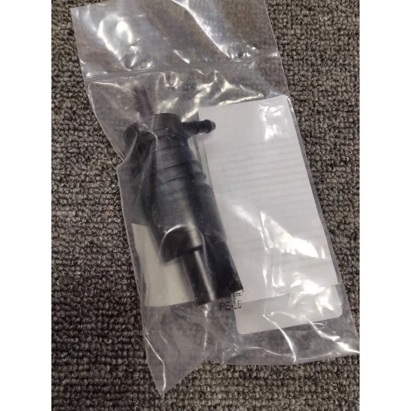 

Genuine Figzero Windshield Water Spray Motor For BMW 3 Series E39 E46 E38 X3 E83 X5 E53 Z4 E85 E86 325