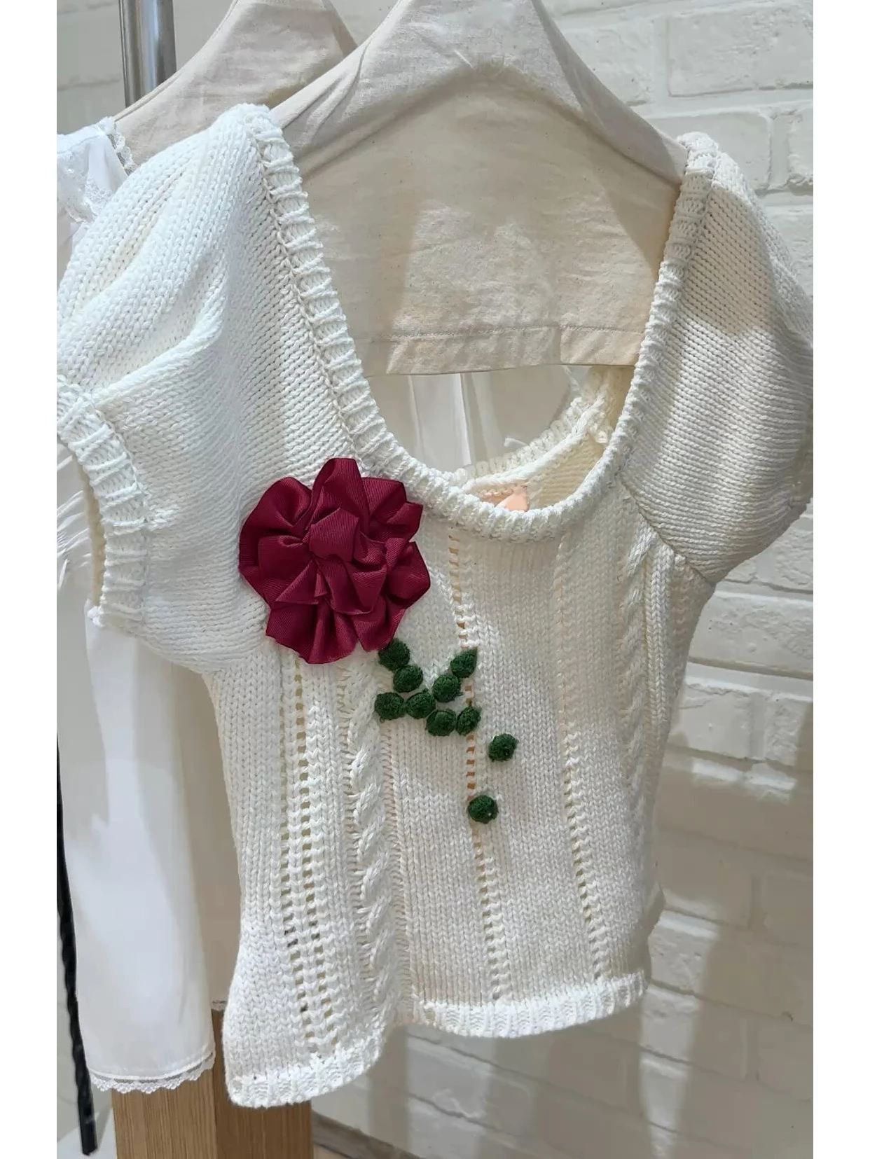

Korean Style Beautiful Knitted Short Sleeve Women's Summer Fashion Small Shirt Unique Design Elegant Hook Flower Top