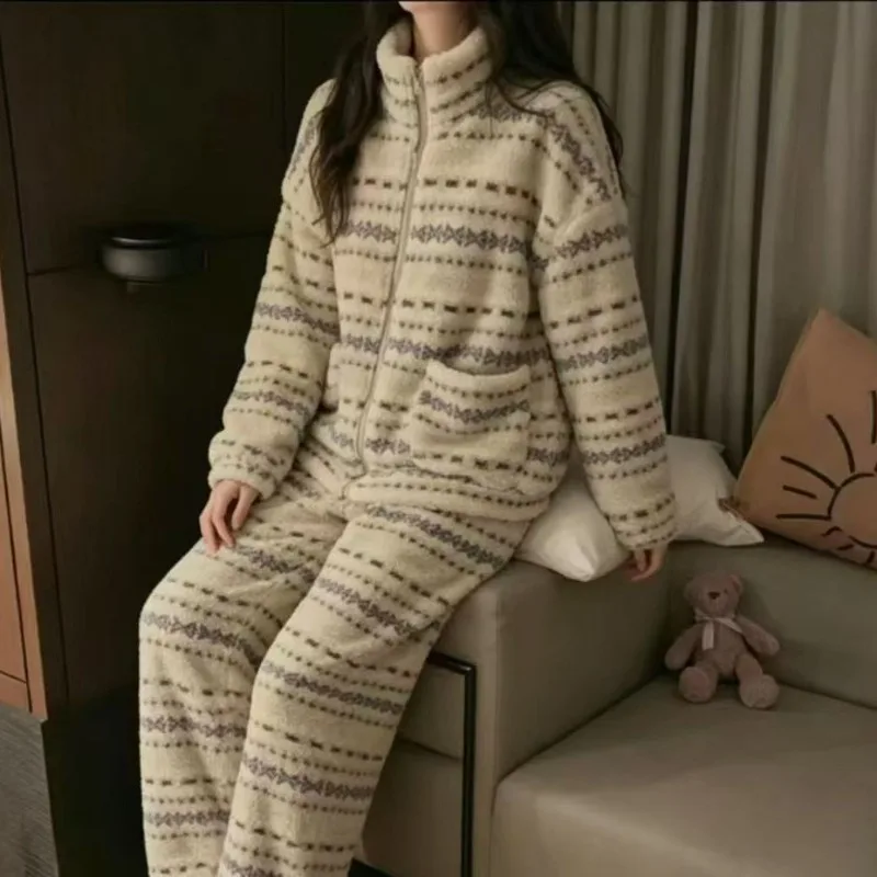 2pcs Womens Warm Fleece Sleepwear Set Contrast Color Fair Isle Pattern Zipper Stand Collal Top & Pants Soft Fluffy Casual Pajama