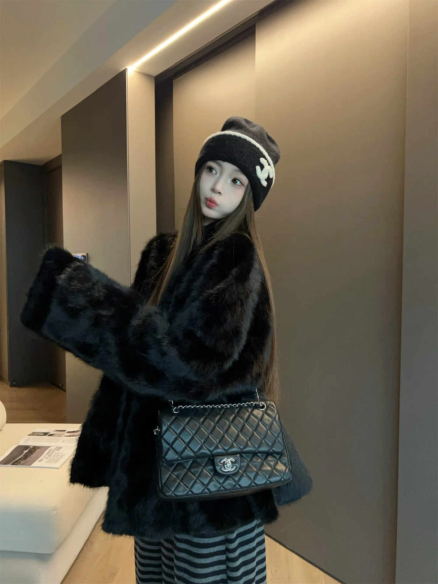 

Модный пушистый женский тюре свободного кроя из меха и кожи, осенне-зимняя новая шуба с имитацией кожи