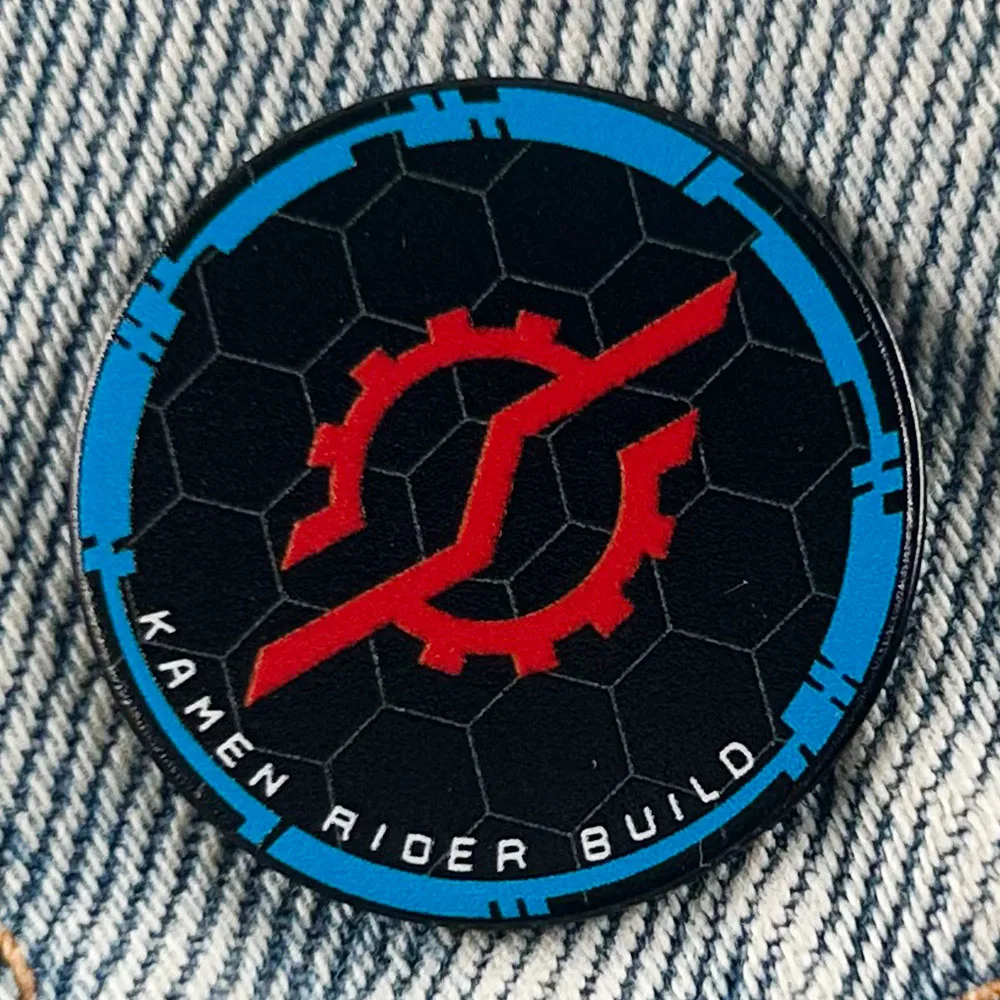 KRB-HZ Badge Kamen Rider Build Black Hazard Enamel Pin Sci-Fi TV Animation Brooch Fan Collection Souvenirs