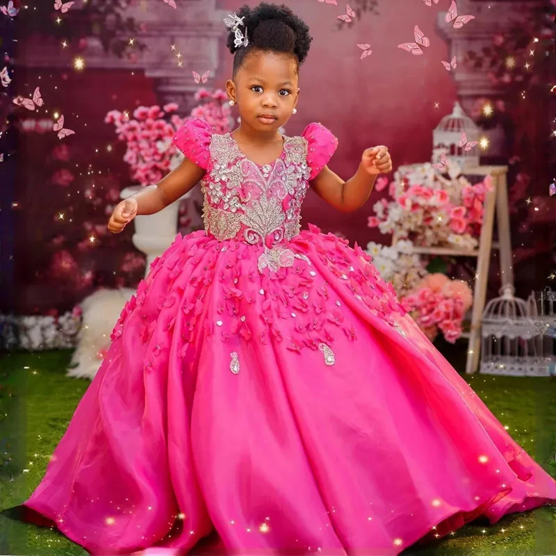 Abiti da ragazza di fiori fucsia lussuoso abito da ballo per bambini piccoli maniche corte cristalli Tulle a strati primo vestito da festa di compleanno