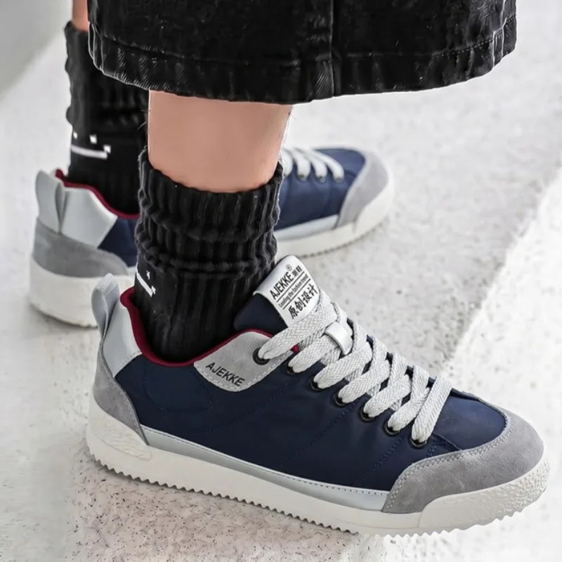 Men's Casual Sneaker Lightweight Leather Casual Shoe Lace-up Vulcanized Shoes Tennis Training Shoes for Men Sports Running Shoes