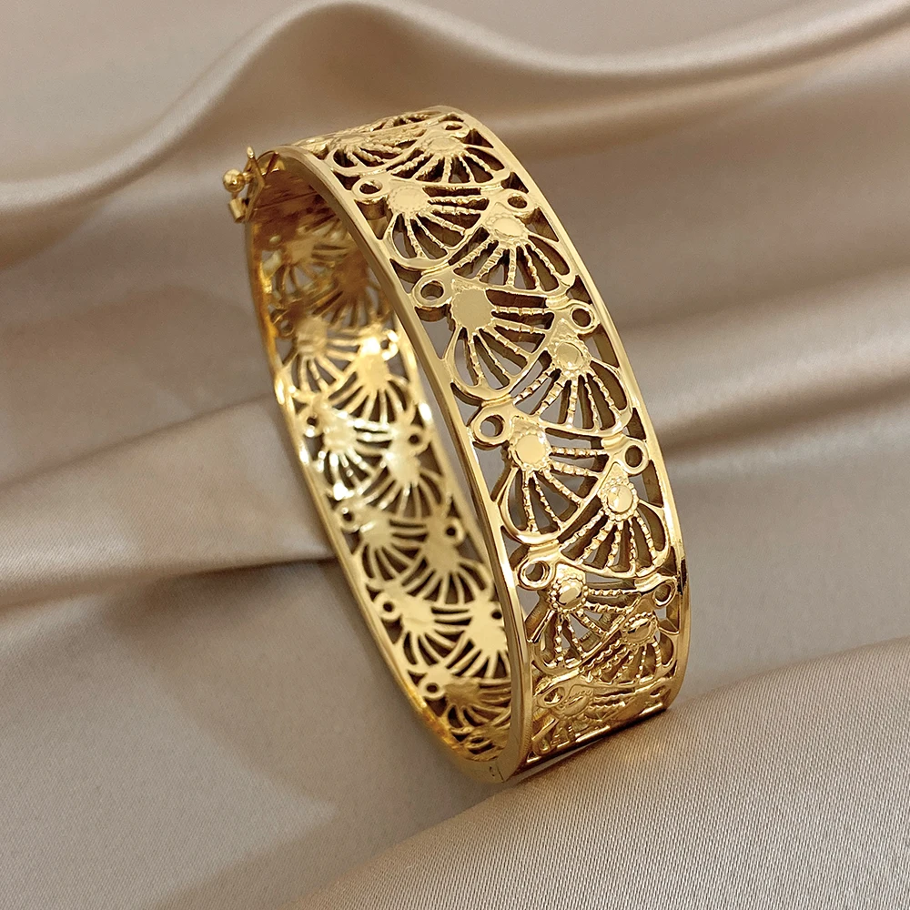 Vintage Hohlmuster Edelstahl-Armband für Damen, Diagonale Gravur, Goldfarben, Wasserdicht, Federarmreif, Zarter Damenschmuck – Detail 3