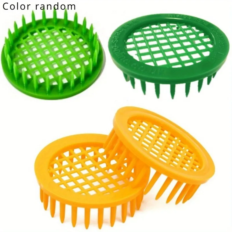 Plastic Circular Queen Bee Cage Needle Type Beekeeping Tool Marked Queen Protection Cage
