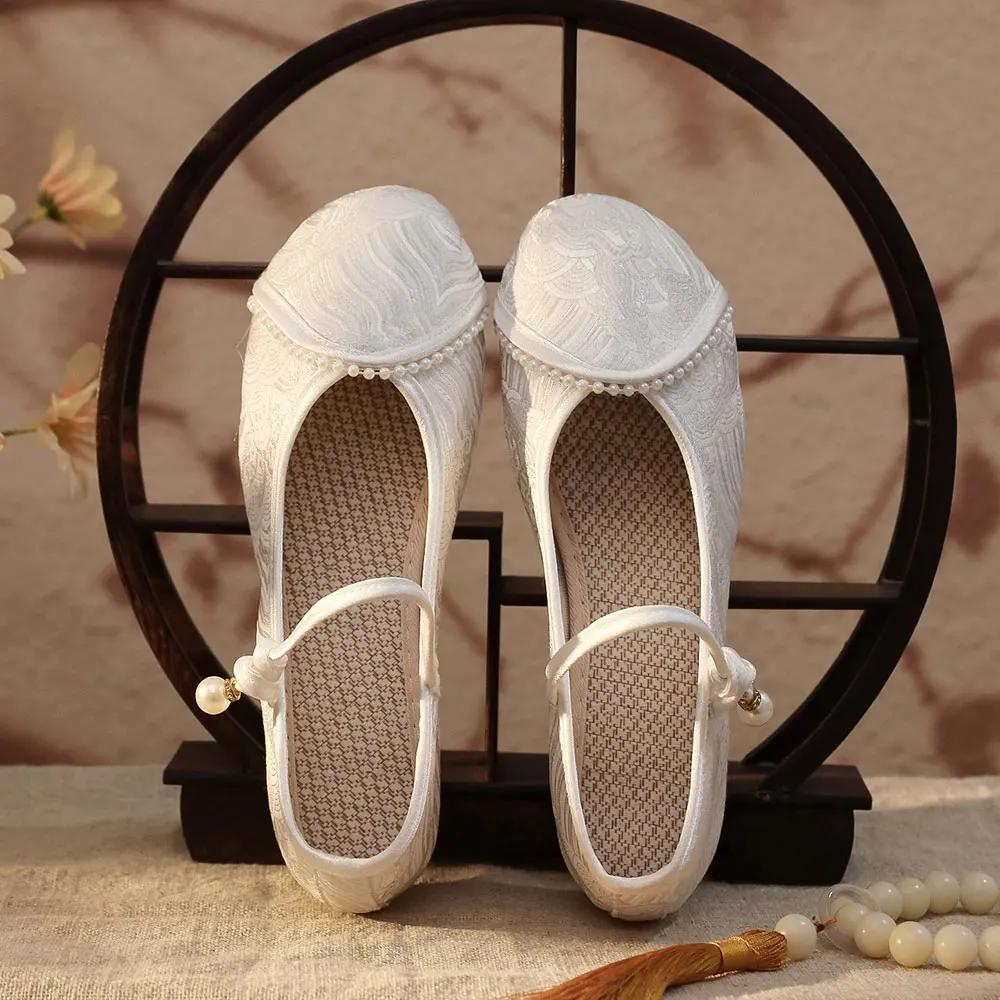 Veowalk Vintage Chinese Style Cotton Fabric Women Round Toe Shoes Comfortable Ladies Embroidered Pearl Decoration Ballet Flats