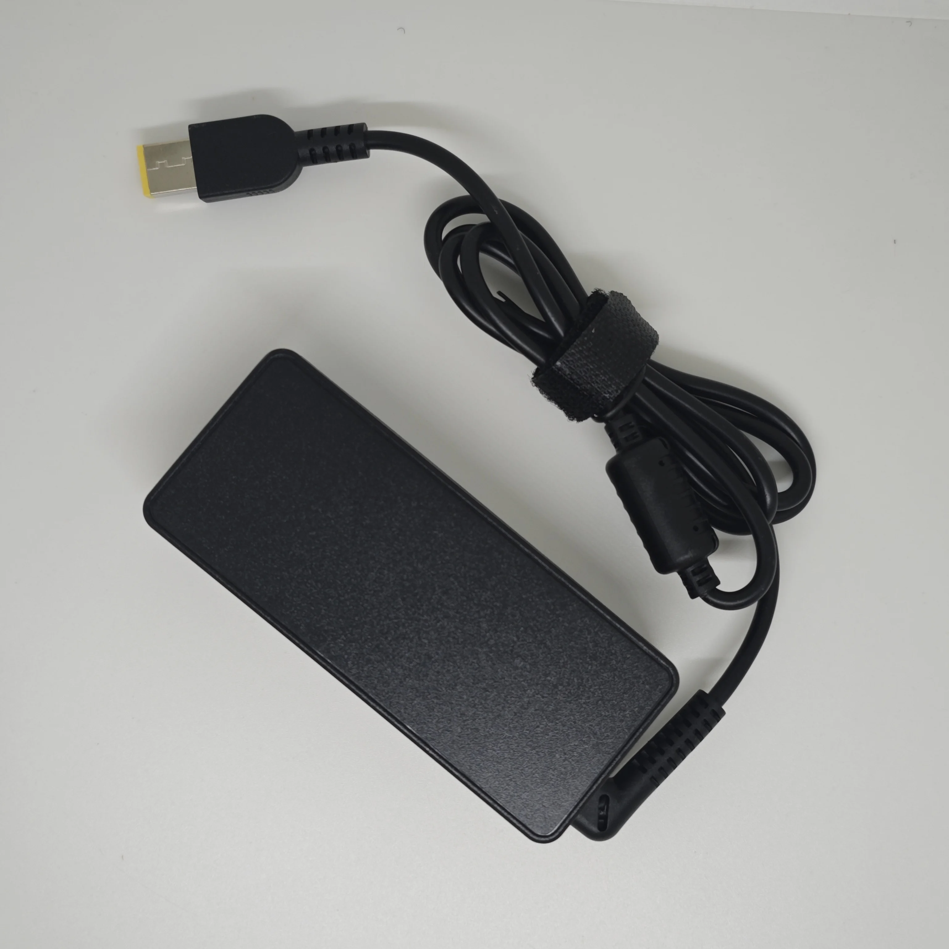 Cargador de ordenador portátil de 20V, 2,25a, 45W, adaptador de CA de punta delgada ADLX45NCC3A para Lenovo ThinkPad X230s X240 X240S X250 X260 X270 T440 T440S