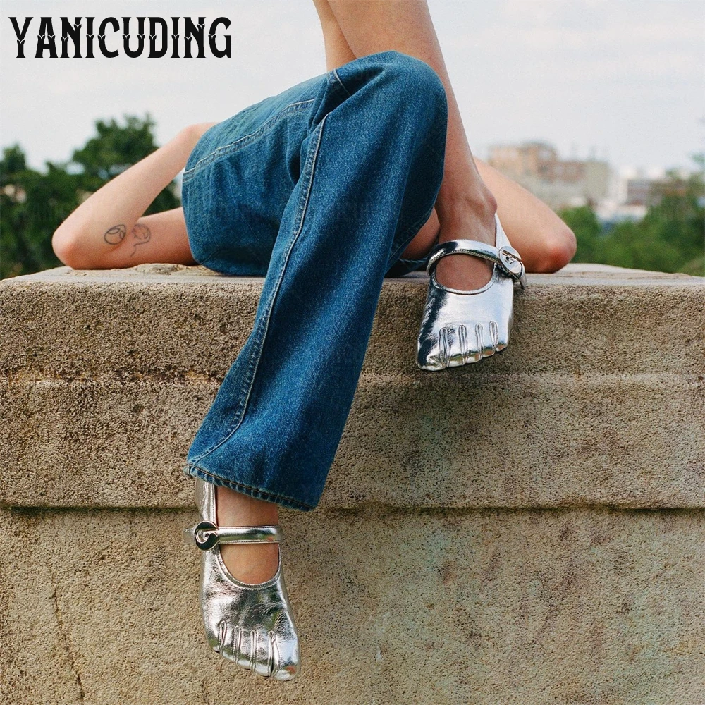 

Five Toe Leather Ballerinas Avant-Garde Unique Individual Toes Flats Silver Belt Buckle Novelty Designer Style Women Flat Shoes
