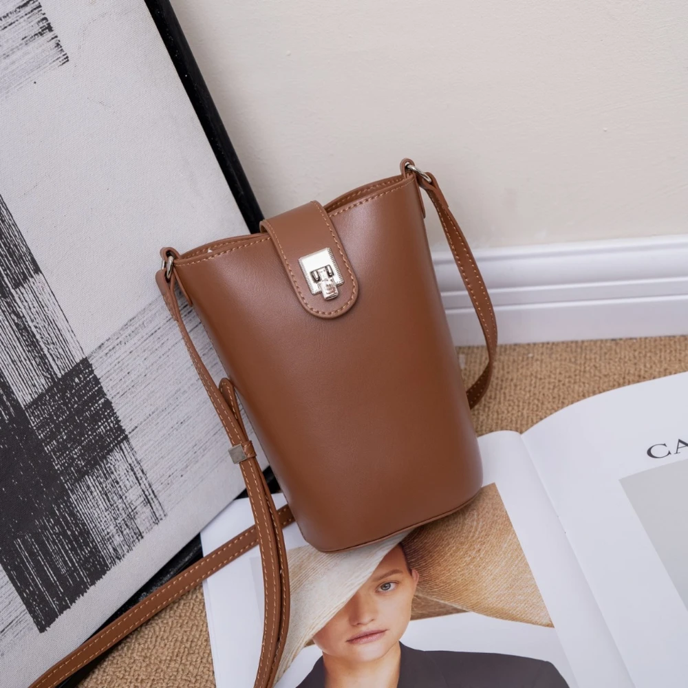 Nieuwe Lederen Mobiele Telefoontas Mode Niche Crossbody Tas Trend Vrouwelijke Zomer Verticale Damestas