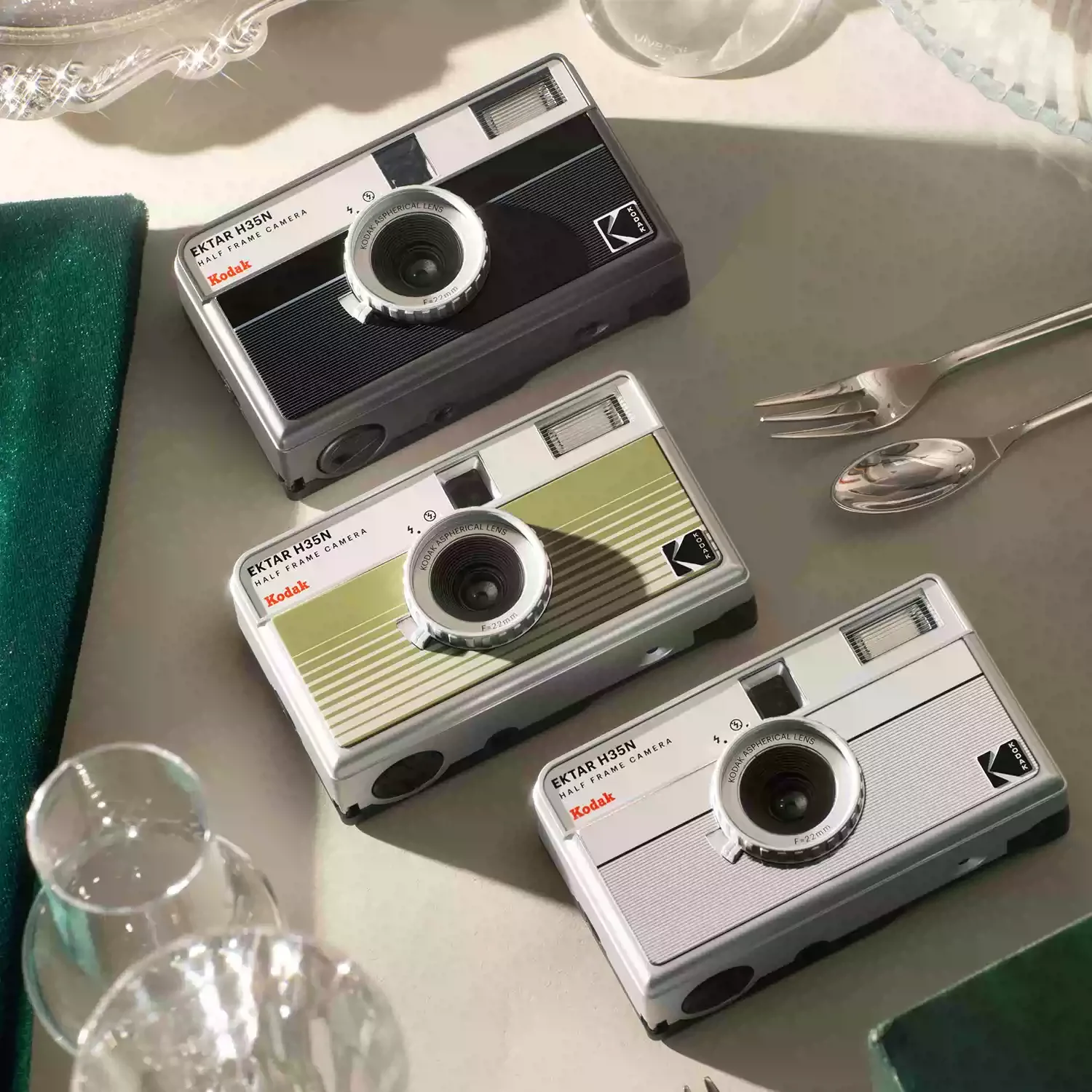 Retro KODAK Nostalgic EKTAR H35 Half Frame KODAK H35N 35mm Film Camera Portable Reusable Camera Support Long Exposure Night Shot