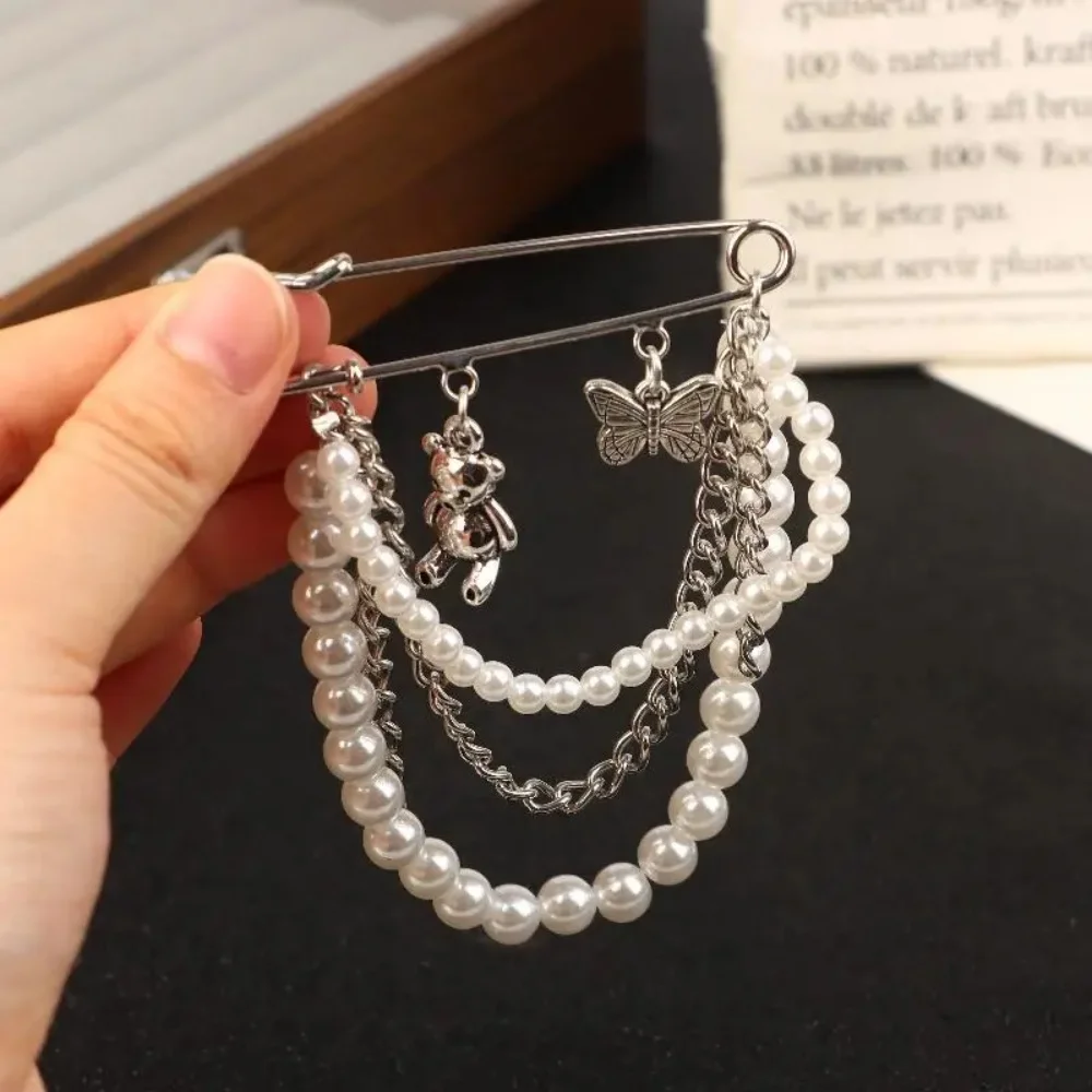 New Butterfly Bear Pearl Chain Brooch Trendy Multi Element Retro Pin Women Jewelry Accessories