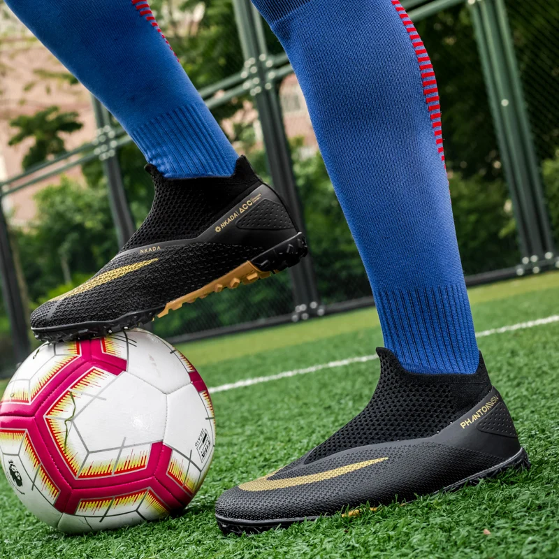 Bottes de Football pour hommes chaussures de Football en salle professionnelles crampons de Football antidérapants chaussures de Football d'entraînement pour garçons baskets de Sport athlétiques