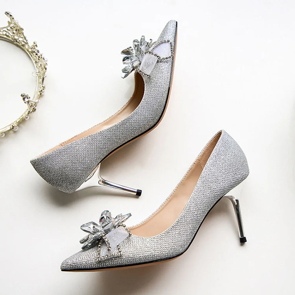 

2Pcs Fashion Shoes Clip Rhinestone Crystal Ornament Beautiful Bowknot Design for Clothes Hats Bags Shoes DIY Craft Accessory