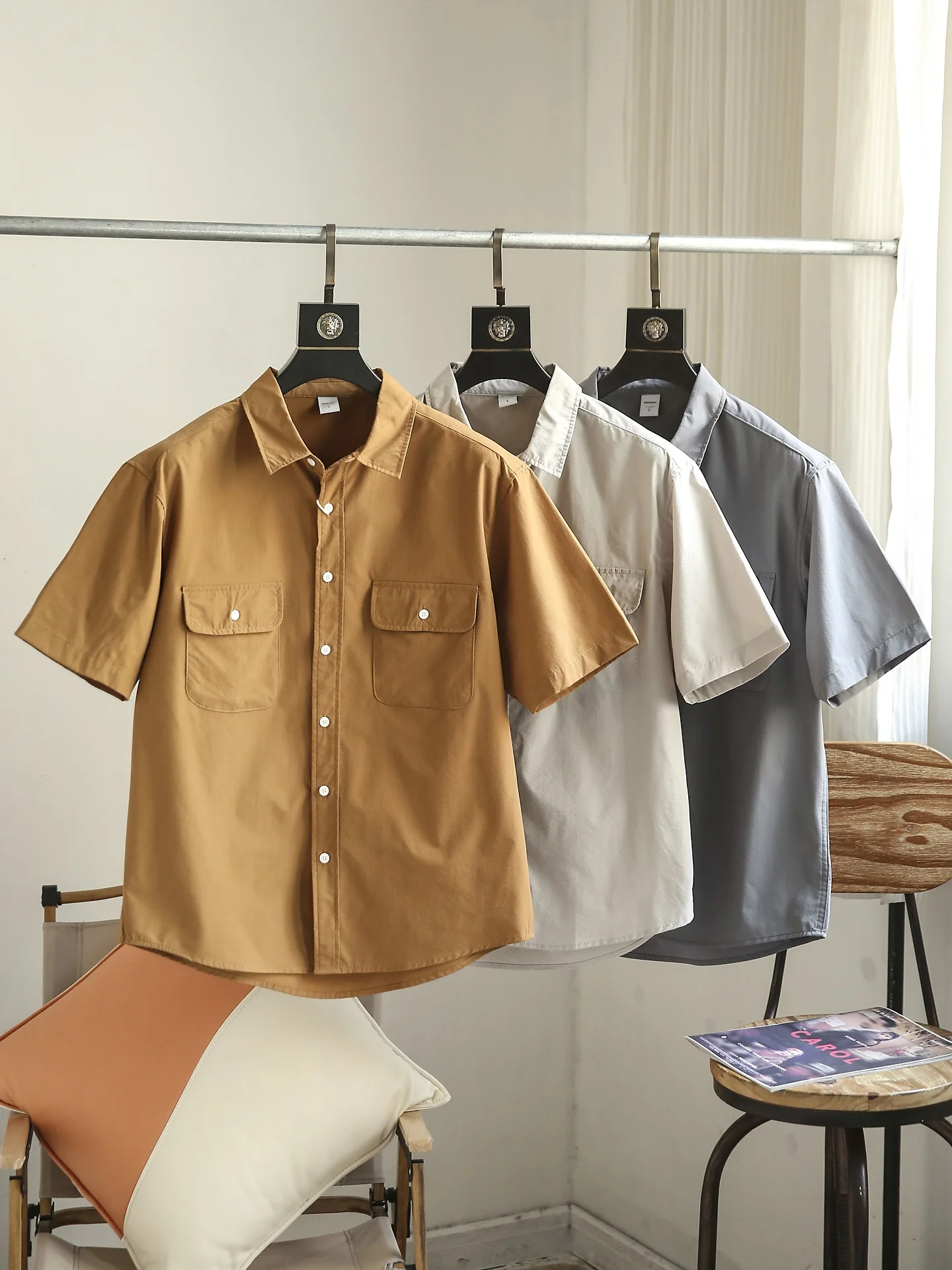 

Новая летняя свободная мужская повседневная рубашка с коротким рукавом для активного отдыха, дышащая, молодежная, модная, в японском ретро-стиле, с дизайнерскими карманами