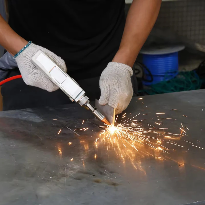 Multi Function 3 In 1 Handheld Continuous Laser Welding Machine With Gas Tank 1500W 2000W 3000W 6000W Industrial Grade