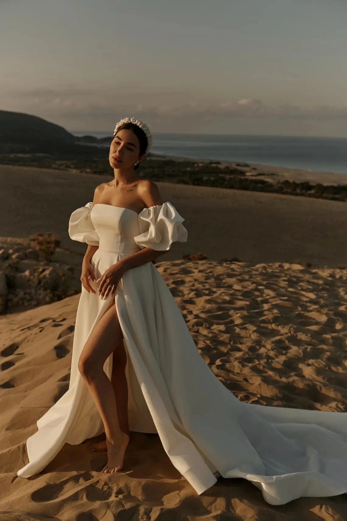 

Off Shoulder Long Wedding Dresses Detachable Sleeve Bridal Gown Strapless High Slit A Line Ball Gown White and Ivory White