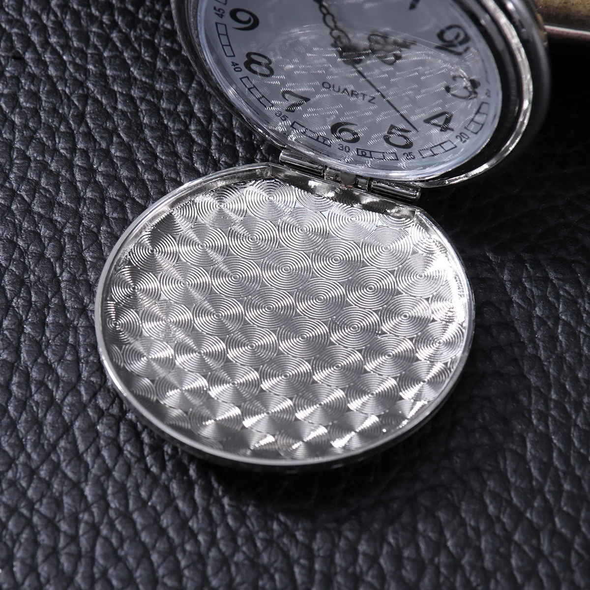 

Vintage Pocket Watch Movement Unisex Mechanical Timepiece Lightweight Chain Portable Elegant Gift