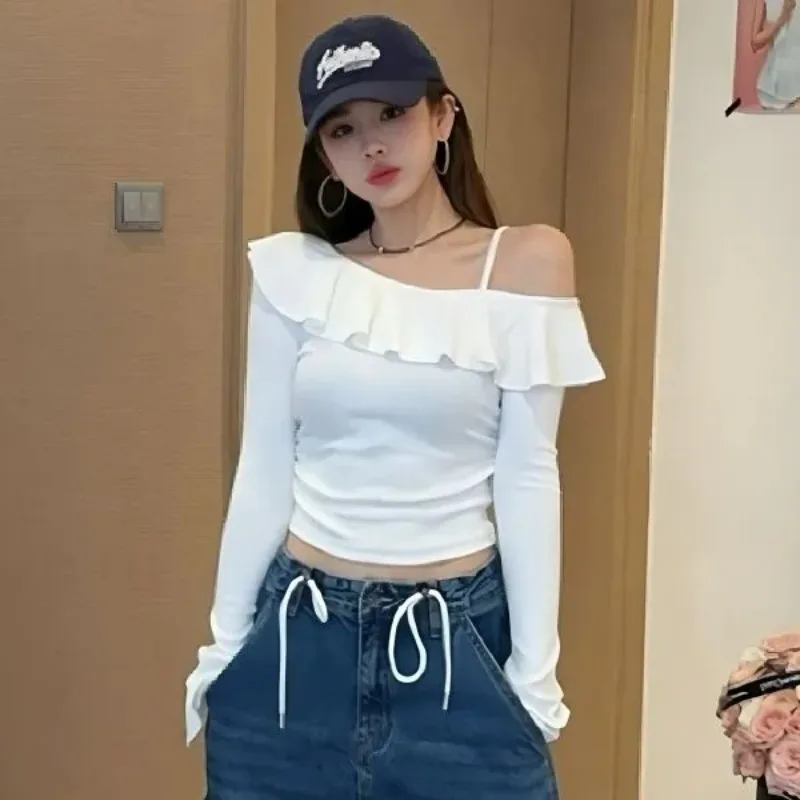 

Женская одежда, весенне-осенний модный тренд, модные однотонные оборки с диагональным воротником, женский тонкий топ с открытыми плечами, футболка