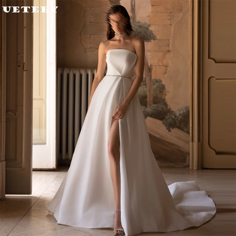 

UETEEY Customized Simple Strapless High Side Slit Crepe Wedding Dress Sleeveless A Line Zipper Back Court Train Bridal Gown