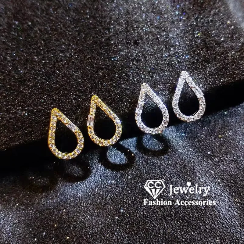 Simple Stud Earring… - image