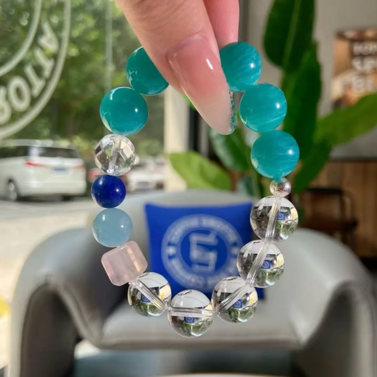 

Natural Crystal Bracelet, Women's White Crystal Tianhe Stone Fashion Light Luxury Bracelet,