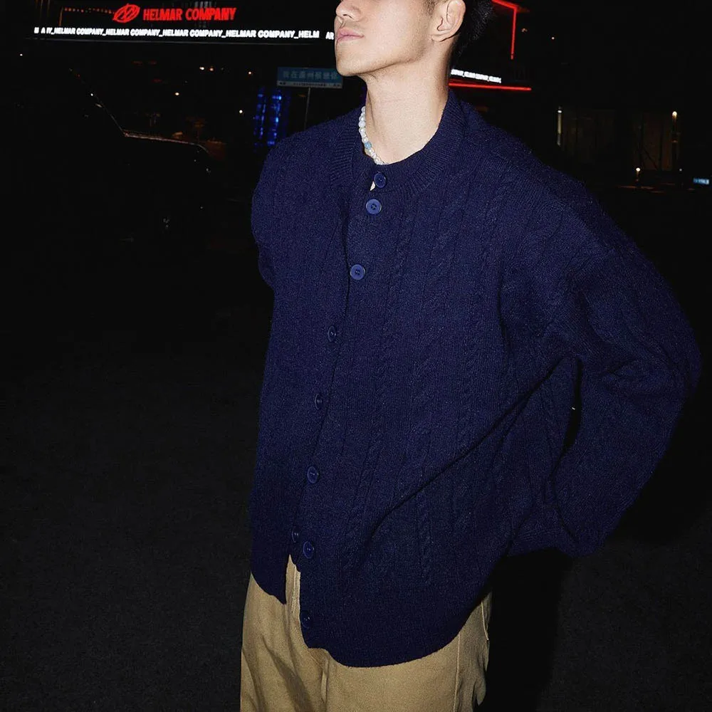 Autumn New Men's Solid Color Long-Sleeved Sweater American Retro Fashion Trend Street Loose Casual Niche Men's Tops 2025