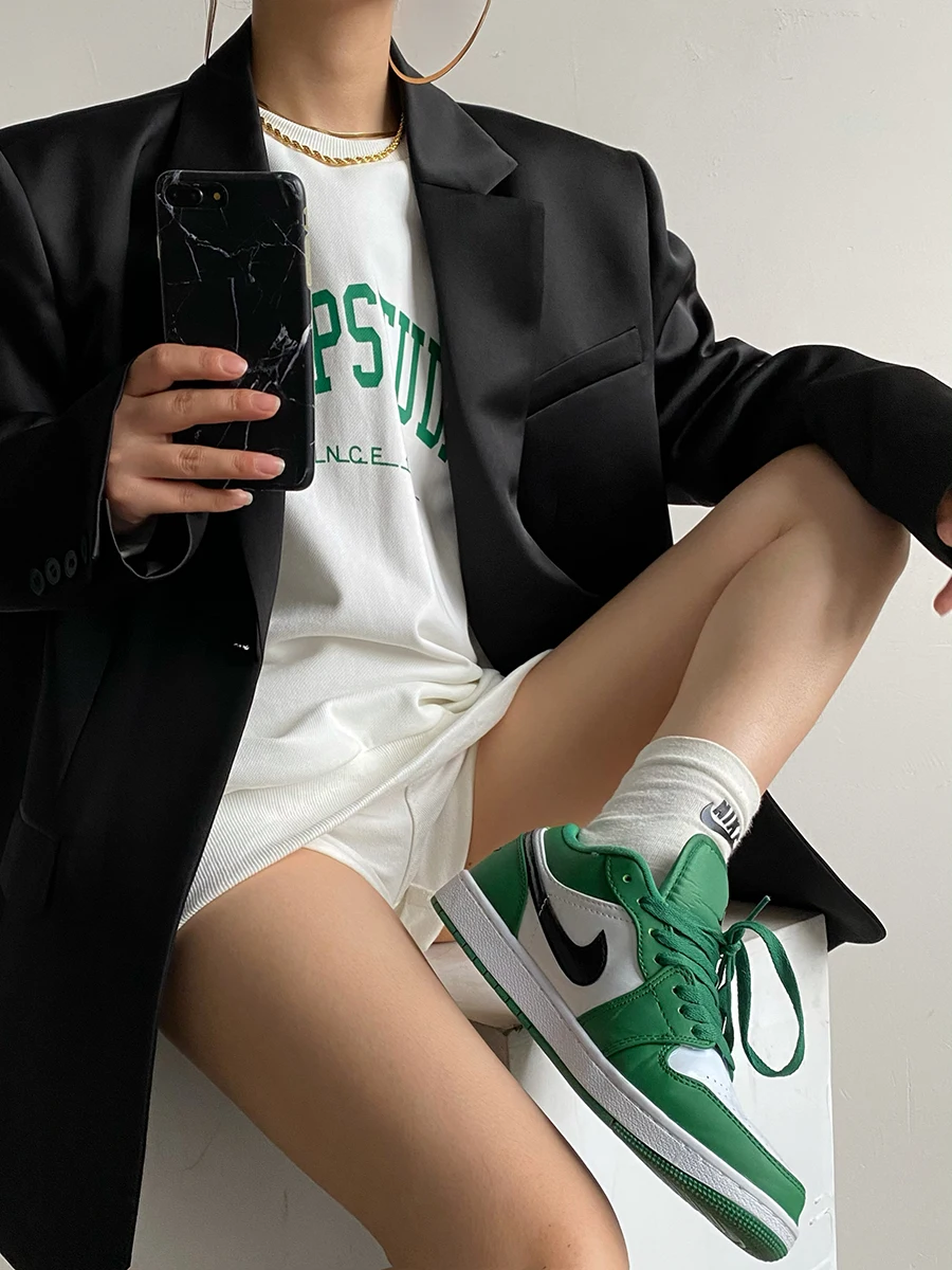 

AcupStudio Satin Fini Single Button Women's Spring Autumn Street Sle Loose Fit Long Sve Classic Collar Jaet