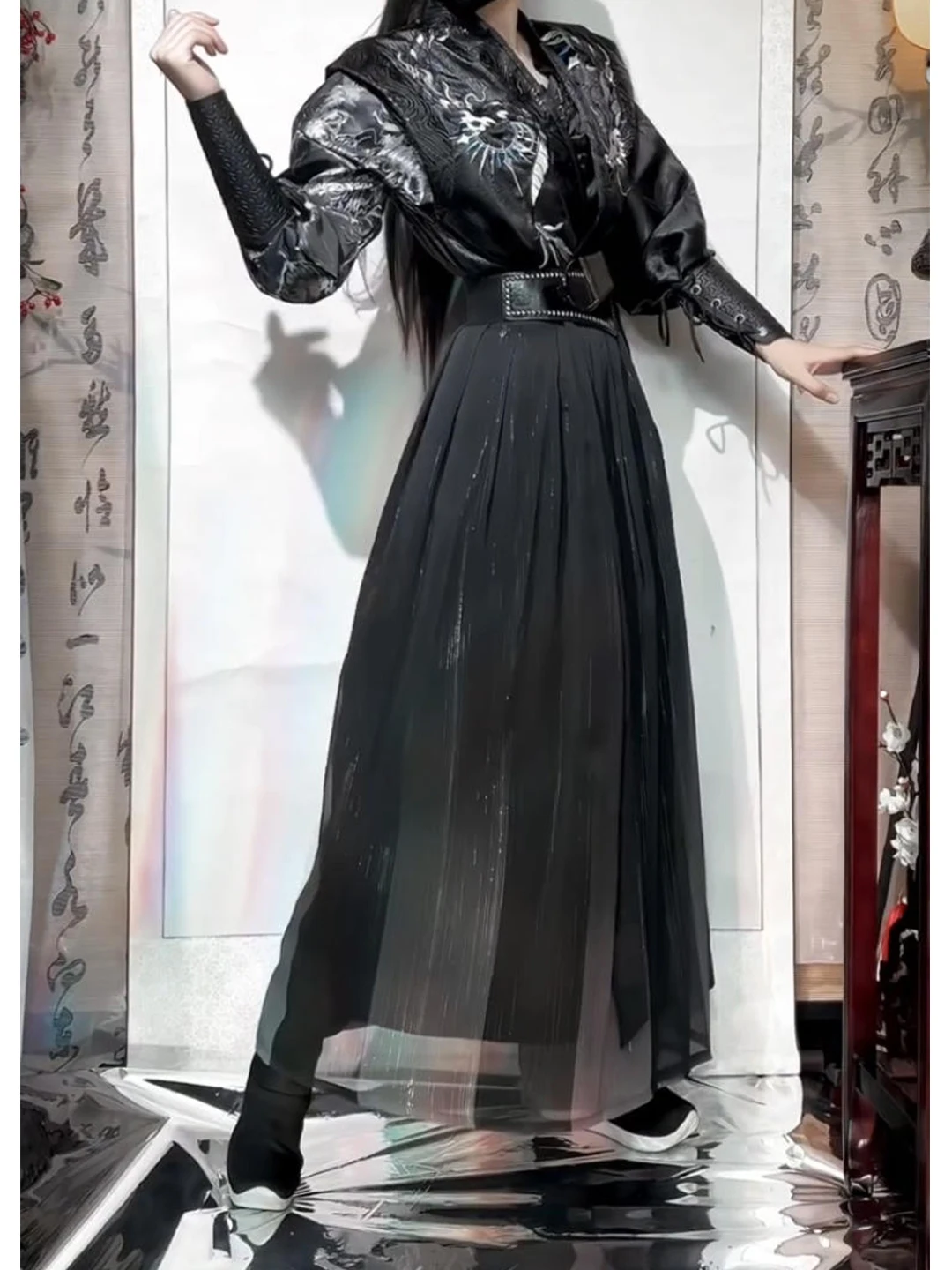 Elegant Youthful Martial Arts Fantasy Hanfu Set for Men And Women Embroidered Waist-Length Collared Outfit Cool Dominant Style